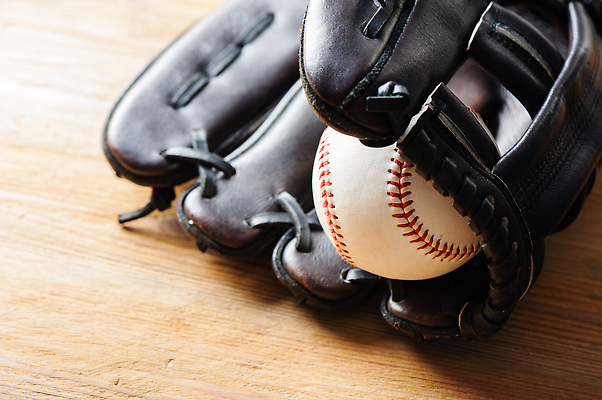 포토 JPG 해외이미지 스포츠 사람없음 장비 야구 야구글러브 오브젝트 야구공 해외202310 해외포토 공 구기 야구용품 글러브 파일형식