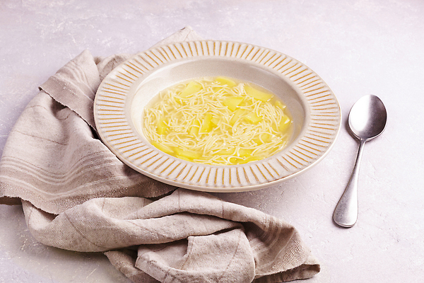 포토 JPG 해외이미지 전통 식기 접시 산업 음식 컬러 백그라운드 다이어트 재료 부분 탁자 서브 감자 파스타 따뜻함 요리 사람없음 옆모습 빛 컬러풀 갈색 노란색 주방 식당 숟가락 저녁식사 회색 시골 면 뜨거움 액체 사발 수프 큼 메뉴 준비 냅킨 레시피 점심식사 핸드메이드 스타일 해외202310 해외포토 뷰포인트 가구 채소 서양음식 수저 건강 상점 식사 사기그릇 크기 파일형식