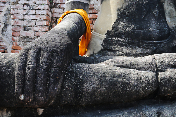 포토 JPG 해외이미지 손 드레스 종교 불교 오렌지 태국 벽돌 사람없음 조각상 평화 궁전 수확 도시 사찰 폐허 옛날 해외202310 해외포토 옷 아시아 컨셉 고건축 농업 과일 종교건축 신체부위 조형물 파일형식