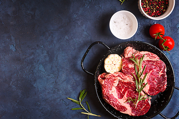 포토 JPG 해외이미지 토마토 프레임 스테이크 사람없음 하이앵글 소고기 솥 허브 해외202310 해외포토 식물 뷰포인트 채소 주방용품 서양음식 육류 파일형식