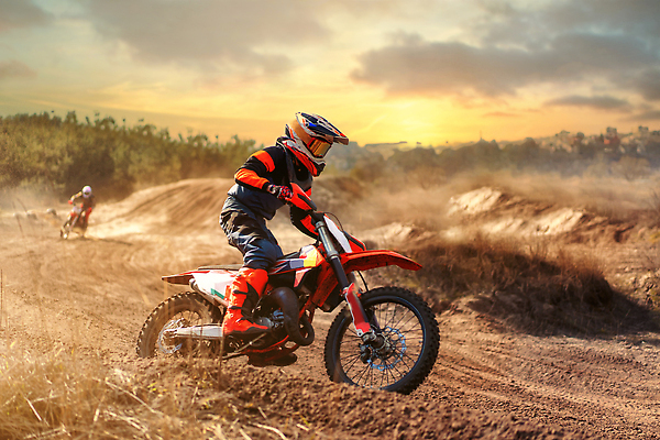 포토 JPG 해외이미지 도로 모래 스포츠 포즈 십자가 사람없음 야외 운동 자전거 경쟁 운전 오토바이 바퀴 운전사 승차 헬멧 위험 속도 순환 먼지 지역 진흙 기어 모터 라이더 레이서 무료 무임승차 바이크레이서 비포장도로 선로 집회 해외202310 해외포토 레이스천 직업 길 컨셉 교통시설 모션 건강 바이크 직물 보호장비 파일형식