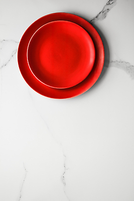 포토 JPG 해외이미지 그릇 사람없음 빨간색 화려 플랫 오브젝트 대리석 해외202310 해외포토 식기 컬러 컨셉 재료 파일형식