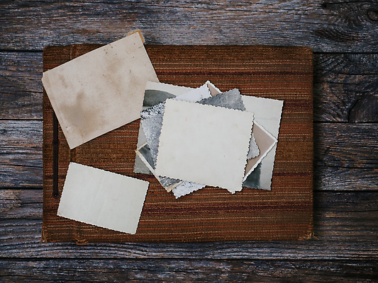 포토 JPG 해외이미지 템플릿 전통 디자인 종이 가족 문구용품 프레임 이야기 사람없음 갈색 쌓기 다이어리 쪽지 추위 수확 골동품 신용카드 재산 앨범 향수 그림 질감 복고 엽서 과거 페이지 찢어짐 구식 그런지 순간 양피지 추모 스타일 비어있는 해외202310 해외포토 컬러 컨셉 농업 관계 모션 금융 사무용품 화장품 편지 오브젝트 파일형식