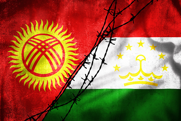 포토 JPG 해외이미지 배너 무기 포즈 백그라운드 일러스트 관계 사람없음 글로벌 힘 경쟁 대립 수확 깃발 수술 공격 충돌 군용 싸움 전쟁 러시아 철사 육군 분열 층 긴장 동쪽 골절 공화국 그런지 분쟁 분할 서쪽 정치 폭행 키르기스스탄 국경 해외202310 해외일러스트 감정 유럽 나라 컨셉 농업 의학 모션 군대 치료 폭력 범죄 방향 중앙아시아 파일형식