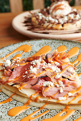 포토 JPG 해외이미지 음식 딸기 디저트 바나나 사람없음 초콜릿 달콤 아침식사 햄 산딸기 호두 성분 토마토소스 블랙베리 입가심 페퍼로니 크레이프 해외202310 해외포토 과일 육류 식사 견과류 소스_음식 소시지 맛 파일형식