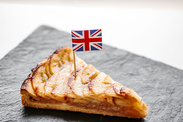 포토 JPG 해외이미지 조각 영국 사람없음 사과타르트 애플파이 영국음식 유니언기 해외202310 해외포토 유럽 서양음식 국기 파이_빵 타르트 파일형식