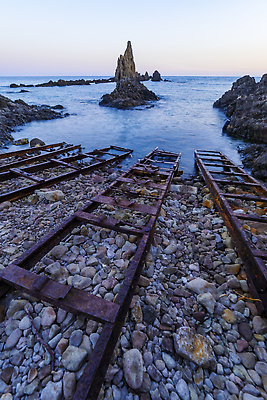 포토 JPG 해외이미지 공원 유럽 야생동물 바다 여행 자연 휴식 풍경 해변 사람없음 야외 뷰티 환경 맑음 암석 바위 스페인 지중해 화산 암초 용암 인어 안달루시아 지질학 해외202310 해외포토 동물 공공시설 교육 나라 컨셉 날씨 산 돌_바위 생태계 파일형식