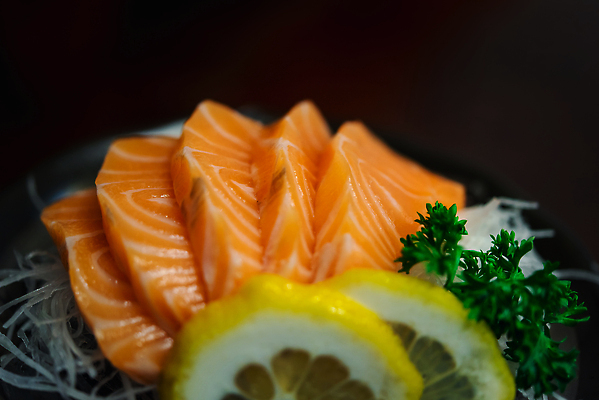 포토 JPG 해외이미지 전통 접시 아시아 음식 조각 다이어트 오렌지 건강 어류 요리 미술 동양인 사람없음 빨간색 뷰티 주방 식당 일본 식사 저녁식사 초밥 회 흰색 신선 맛 자르기 먹기 해산물 질감 날것 슬라이스 서빙 연어 내추럴 점심식사 뷔페 사무라이 총각무 피어싱 맛있는 해외202310 해외포토 식기 나라 컬러 컨셉 과일 장신구 모션 문화예술 인종 상점 수중동물 무 일본음식 파일형식