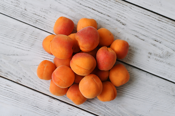 포토 JPG 해외이미지 식물 계절 음식 컬러 백그라운드 재료 자연 탁자 딸기 디저트 쟁반 건강 사람없음 목재 여름 뷰티 노란색 정원 기쁨 성장 인사 신선 선택 달콤 맛 상쾌 유기농 향기 엽서 비타민 내추럴 살구 숙성 채식주의자 맛있는 해외202310 해외포토 나무 웰빙 감정 가구 컨셉 과일 예절 편지 생태계 채식 냄새 영양소 파일형식