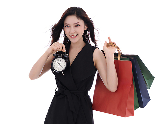 포토 JPG 해외이미지 백인 모자 드레스 여자 행복 시계 백그라운드 컨셉 가방 태국 한국 한명 미소 사람 동양인 파란색 쇼핑 뷰티 유행 세일 상점 일본 검은색 중국 흰색 잡기 시간 구매 고객 공포 보여주기 고립 금요일 마감 쇼퍼홀릭 한계 스타일 해외202310 해외포토 서양인 1 잡화 옷 감정 아시아 컬러 모션 표정 인종 요일 파일형식