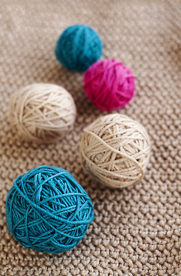 포토 JPG 해외이미지 백그라운드 겨울 공 선물 사람없음 목재 장식 낭만 수확 뜨개질 질감 해외202310 해외포토 나무 계절 컨셉 농업 재료 취미 파일형식