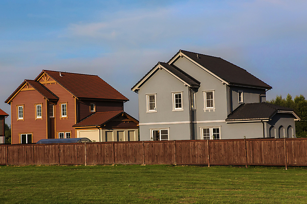 포토 JPG 해외이미지 나무 라이프스타일 산업 여행 비즈니스 건축양식 창문 자연 하늘 지붕 휴가 주택 사람 사람없음 야외 건물 여행객 시골 재산 고급 갑판 빌라 맨션 시골집 휴양지 장면 지역 샬레 수목 소유 해외202310 해외포토 식물 건축물 건축 컨셉 배_교통 실험기구 생활 금융 장소 생태계 파일형식