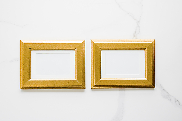 포토 JPG 해외이미지 액자 사람없음 사각형 금색 테두리 카피스페이스 해외202310 해외포토 도형 컬러 공백 파일형식