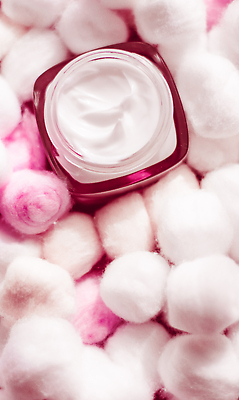 포토 JPG 해외이미지 분홍색 근접촬영 사람없음 고급 솜 피부관리 스킨케어 기초화장품 수분크림 해외202310 해외포토 뷰포인트 컬러 컨셉 뷰티 화장품 파일형식