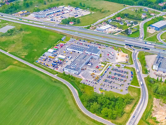 포토 JPG 해외이미지 산업 도로 여행 컨셉 밭 비즈니스 교통시설 자동차 안테나 사람없음 여름 컬러풀 일몰 운전 트럭 화물 도시 고속도로 역 상품 정상 컨테이너 창고 상업 수납 짐차 무거움 트레일러 물류 항공촬영 드론 분배 터미널 공급 많음 해외202310 해외포토 계절 길 육상교통 뷰포인트 컬러 교통 농업 통신 모션 노을 운송업 무게 시설 파일형식