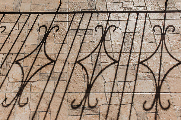 포토 JPG 해외이미지 디자인 외관 실루엣 길 벽 백그라운드 컨셉 패턴 건축양식 자연 벽지 표면 추상 거리 바닥 주택 그림자 미술 사람없음 야외 내부 빛 햇빛 태양 갈색 검은색 어둠 회색 수확 흰색 도시 거친 보행로 타일 묘사 질감 정사각형 시멘트 땅바닥 옛날 콘크리트 해외202310 해외포토 자연요소 도형 건축 컬러 무늬 농업 문화예술 촬영기법 건물 생태계 파일형식