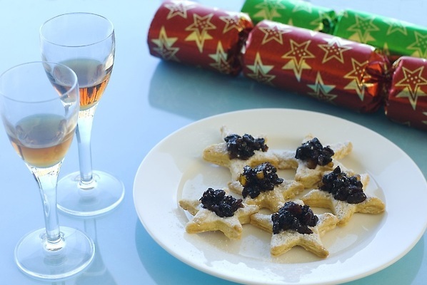 포토 JPG 해외이미지 계절 별 음료 음식 크리스마스 유리 휴가 사람없음 빨간색 초록색 파란색 파티 크래커 축제 희망 먹기 해외202310 해외포토 자연요소 기념일 감정 컬러 모션 재질 이벤트 쿠키 파일형식