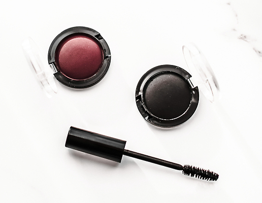 포토 JPG 해외이미지 사람없음 검은색 원형 흰배경 마스카라 대리석 아이섀도 마블링 카피스페이스 버건디 해외202310 해외포토 도형 컬러 백그라운드 재료 빨간색 화장품 공백 흰색 파일형식