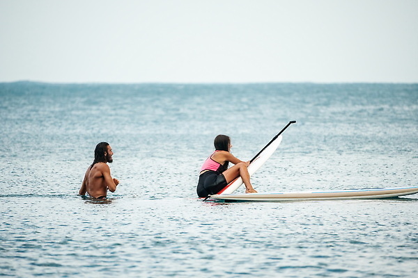포토 JPG 해외이미지 라이프스타일 행복 실루엣 스포츠 바다 분홍색 여행 자연 하늘 휴가 휴식 건강 서기 야외 두명 물 비키니 운동 뷰티 여행객 일출 일몰 자유 서핑보드 서핑 저녁 서퍼 해외202310 해외포토 자연요소 수영복 감정 컬러 컨셉 모션 운동선수 촬영기법 사람 생활 노을 수상스포츠 보드_스포츠 야간 생태계 파일형식