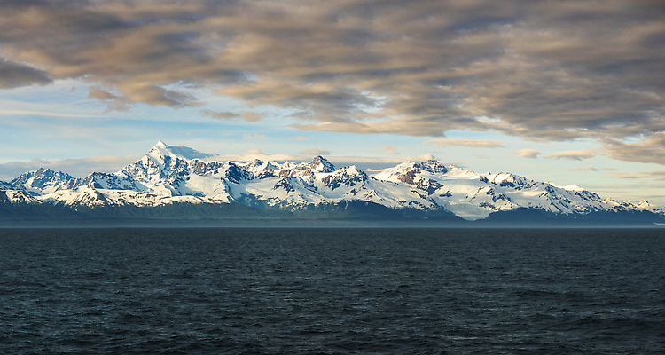 포토 JPG 해외이미지 구름 바다 여행 자연 산 파노라마 풍경 사람없음 야외 물 여름 평화 미국 일몰 만 황무지 출발 알래스카 내추럴 해외202310 해외포토 자연요소 계절 컨셉 북아메리카 촬영기법 노을 생태계 파일형식