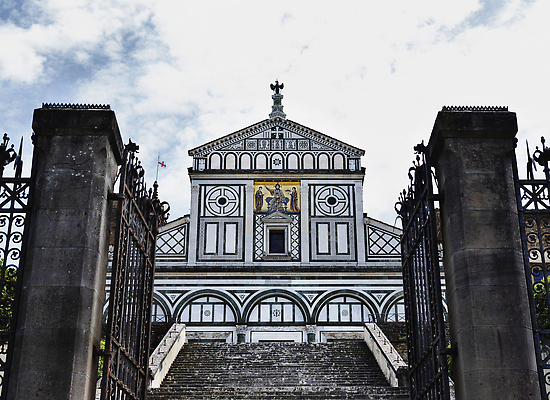 포토 JPG 해외이미지 외관 유럽 기독교 건축양식 사람없음 야외 건물 앞모습 관광지 교회 이탈리아 대리석 랜드마크 로마네스크 명승지 바실리카 수녀원 토스카나 피렌체 카피스페이스 해외202310 해외포토 건축물 건축 나라 종교 뷰포인트 여행 재료 종교건축 풍경 공백 파일형식