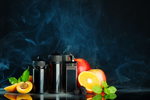 포토 JPG 해외이미지 잎 오렌지 사람없음 연기 블랙베리 니코틴 니코틴중독 전자담배 해외202310 해외포토 식물 과일 담배 중독 파일형식