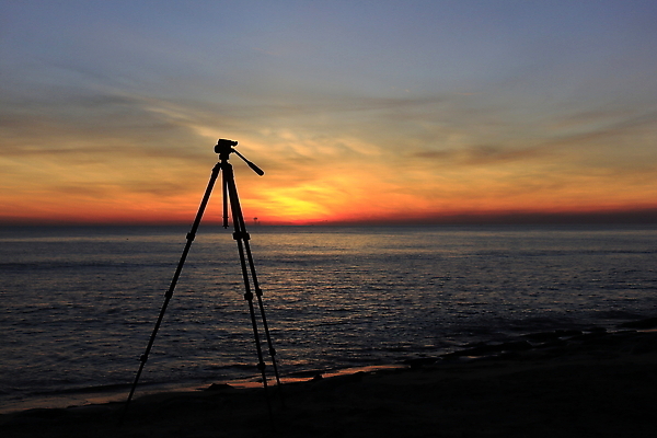 포토 JPG 해외이미지 계절 실루엣 모래 파도 바다 섬 여행 오렌지 태국 자연 벽지 하늘 아침 휴식 사람없음 빛 햇빛 태양 뷰티 반사 여행객 카메라 일출 맑음 황혼 일몰 봄 서핑 황금 저녁 사진사 휴양지 삼각대 흐림 수평선 해외202310 해외포토 주간 자연요소 아시아 컨셉 과일 날씨 촬영기법 사람 전자제품 노을 장소 수상스포츠 야간 작가 생태계 파일형식