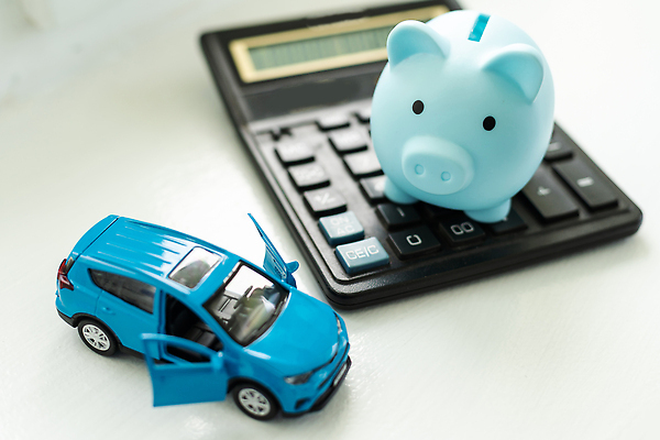 포토 JPG 해외이미지 무료이미지 백그라운드 자동차 사람없음 경제 장난감 저금통 계산기 자동차모형 자동차보험 해외202310 해외포토 육상교통 문구용품 모형 장비 저축 보험 파일형식 무료콘텐츠