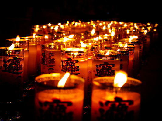 포토 JPG 해외이미지 전통 행복 아시아 종교 문화 여행 백그라운드 태국 불 동양인 사람없음 빛 반사 축제 중국 희망 기도 램프 축하 행운 야간 심볼 방콕 해외202310 해외포토 자연요소 감정 나라 컨셉 조명 인종 파일형식