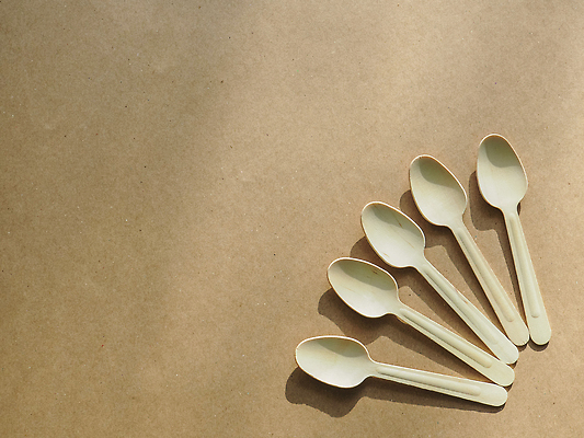 포토 JPG 해외이미지 식기 접시 디자인 종이 선 백그라운드 컨셉 패턴 장신구 주방용품 사람없음 목재 세트 쌓기 환경 주방 요식업 숟가락 식사 재활용 기구 그룹 보호 상품 일회용 대나무 에코 친환경 유기농 생태계 심플 대각선 내추럴 판지 생태학 비어있는 해외202310 해외포토 나무 웰빙 교육 산업 생활용품 무늬 재료 모션 수저 파일형식