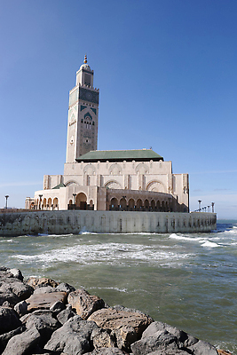 포토 JPG 해외이미지 디자인 외관 종교 문화 여행 건축양식 아프리카 동양인 사람없음 건물 파란색 탑 사찰 이슬람교 모스크 대리석 모자이크 모로코 대서양 랜드마크 숭배 아랍어 해외202310 해외포토 건축물 건축 나라 바다 컬러 재료 종교건축 인종 파일형식