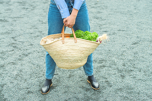 포토 JPG 해외이미지 라이프스타일 잡화 여자 음식 백그라운드 컨셉 채소 가방 과일 포장 건강 사람없음 야외 초록색 쇼핑 걷기 환경 상점 재활용 흰색 직물 신선 잡기 도시 면 시장 플라스틱 에코 유기농 낭비 내추럴 영 무료 카피스페이스 미니멀리스트 해외202310 해외포토 웰빙 컬러 모션 재질 사람 생활 숫자 공백 친환경 파일형식
