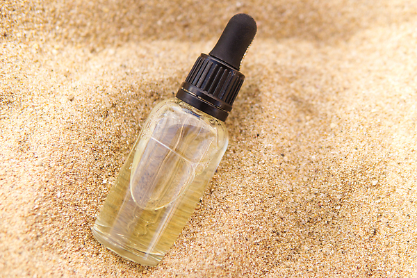 포토 JPG 해외이미지 얼굴 모래 바다 백그라운드 유리 건강 사람없음 물 모래사장 햇빛 약 유행 스파 화장품 욕실 투명 액체 씻기 기름 상품 피부 피부관리 에코 스킨케어 비타민 테라피 내추럴 돌봄 바이오 수분크림 에센스 추출 피펫 유체 해외202310 해외포토 자연요소 음식 의학 모션 재질 실험기구 신체부위 태양 뷰티 환경 청결 영양소 파일형식