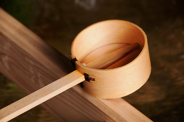 포토 JPG 해외이미지 전통 종교 문화 음료 선 여행 자연 사람없음 목재 물 뷰티 평화 믿음 일본 연못 신선 액체 행운 재산 씻기 빨래 대나무 순수 국자 신성 대야 랜드마크 사당 숭배 신앙심 해외202310 해외포토 자연요소 나무 감정 아시아 컨셉 가사 재료 주방용품 금융 청결 생태계 파일형식