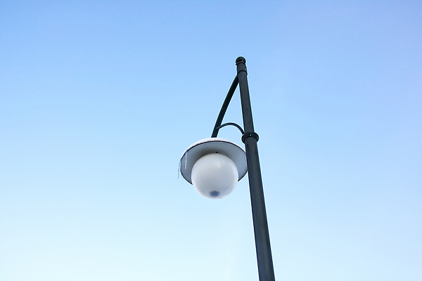 포토 JPG 해외이미지 전통 계절 크리스마스 겨울 촛불 자연 휴가 휴식 조명 기념 요정 따뜻함 노르웨이 사람없음 야외 장식 파란색 빛 뷰티 노란색 정원 얼음 축제 침묵 낭만 추위 흰색 등불 램프 축하 인사 분위기 황금 저녁 12월 서리 1월 스칸디나비아 크리스마스이브 눈내림 해외202310 해외포토 자연요소 기념일 유럽 컬러 컨셉 초 눈_날씨 소리 예절 날짜 야간 생태계 파일형식