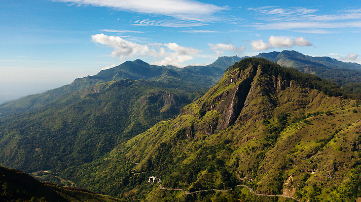 포토 JPG 해외이미지 나무 식물 구름 공원 아시아 여행 잎 자연 하늘 산 동양인 풍경 사람없음 야외 목재 초록색 하이앵글 환경 계곡 정상 숲 열대우림 언덕 장면 상록수 산악지대 항공촬영 삼림지대 스리랑카 열대기후 절정 조감도 그리너리 해외202310 해외포토 자연요소 공공시설 나라 뷰포인트 컬러 재료 인종 생태계 파일형식 트랜드컬러