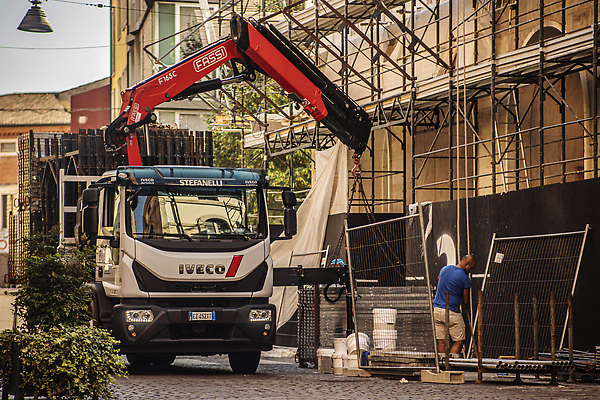 포토 JPG 해외이미지 외관 산업 도로 비즈니스 건축양식 교통시설 자동차 하늘 노동자 거리 주택 안전 사람 사람없음 야외 건물 사무실 금속 힘 기계 장비 도시 업무 작업 수리 큼 땅 굴착기 기중기 리프트 짐차 무거움 공학 개발 리프팅 철강 콘크리트 해외202310 해외포토 직업 건축물 교육 건축 길 육상교통 교통 재질 중장비 무게 크기 시설 파일형식