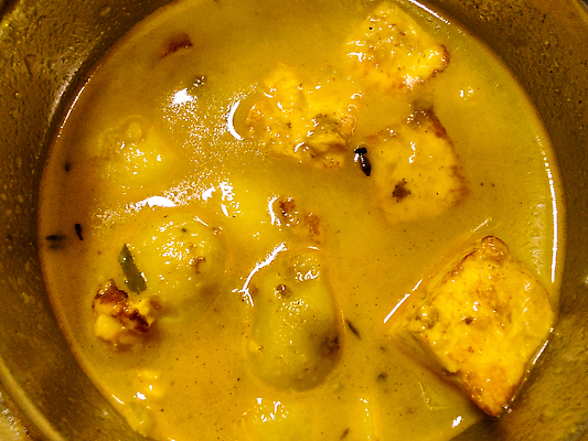 포토 JPG 해외이미지 전통 접시 아시아 백그라운드 채소 호텔 치즈 건강 요리 씨앗 동양인 사람없음 노란색 식당 식사 저녁식사 흰색 신선 뜨거움 사발 고수 맛 인도인 먹기 크림 완두콩 카레 버터 점심식사 가벼움 마살라 채식주의자 해외202310 해외포토 외국인 식물 식기 나라 음식 컬러 컨셉 모션 숙소 유제품 콩 인종 상점 사기그릇 무게 향신료 채식 파일형식