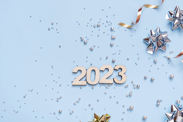 포토 JPG 해외이미지 디자인 시계 백그라운드 컨셉 목걸이 추상 휴가 새로움 새해 나선형 사람없음 장식 파란색 빛 숫자 축하 시간 플랫 달콤 은색 정상 야간 연도 레이아웃 꽃가루 카운트다운 플랫레이 해외202310 해외포토 자연요소 문자 컬러 무늬 장신구 맛 가루 파일형식