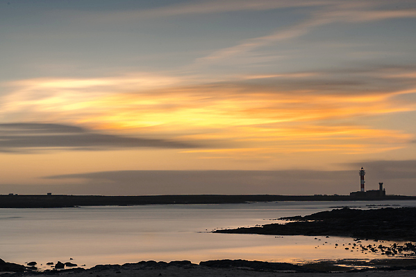 포토 JPG 해외이미지 전통 모래 파도 바다 섬 여행 자연 하늘 휴가 풍경 사람없음 물 여름 파란색 컬러풀 뷰티 마을 일몰 스페인 그림 화산 멀리 대서양 이국적 해외202310 해외포토 자연요소 계절 유럽 컬러 산 노을 생태계 파일형식