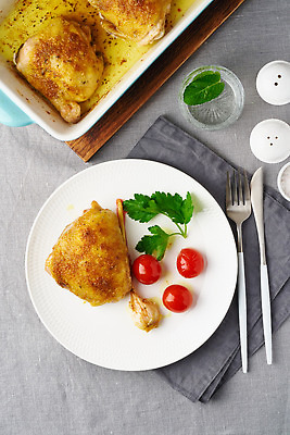 포토 JPG 해외이미지 접시 음식 백그라운드 다이어트 토마토 채소 탁자 콩 파슬리 건강 마늘 육류 요리 사람없음 목재 세로 식사 저녁식사 치킨 튀김 흰색 시골 뜨거움 맛 그릴 바비큐 굽기 먹기 매움 허벅지 점심식사 핸드메이드 강황 해외202310 해외포토 나무 식기 컬러 가구 컨셉 식재료 재료 모션 주방용품 곡류 신체부위 구이 닭고기요리 파일형식