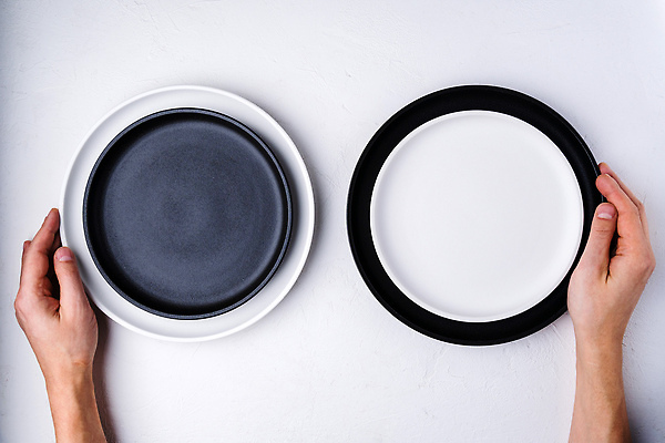 포토 JPG 해외이미지 식기 접시 음식 백그라운드 다이어트 탁자 주방용품 요리 사람없음 우주 주방 식당 검은색 식사 저녁식사 공백 흰색 기구 도자기 원형 정상 먹기 싱글 서빙 스타일 플랫레이 비어있는 해외202310 해외포토 도형 컬러 가구 생활용품 모션 건강 상점 플랫 파일형식