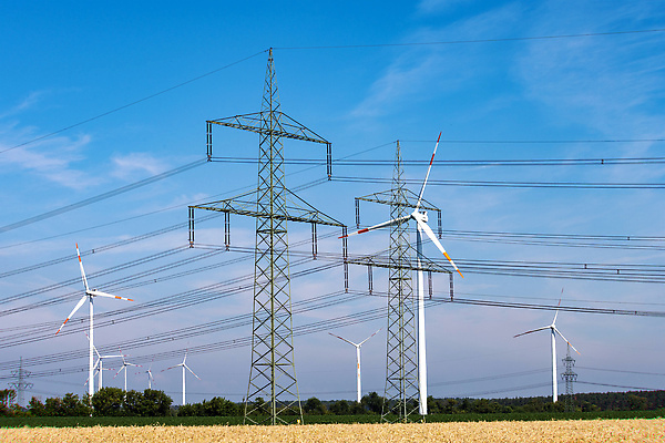 포토 JPG 해외이미지 산업 밭 바람 독일 사람없음 파란색 환경 힘 재활용 발전기 에너지 그린에너지 보호 생태계 프로펠러 회전 철탑 지구온난화 세대 유지 혁명 개발 기후변화 효율 획기적 해외202310 해외포토 자연요소 유럽 컬러 컨셉 농업 날씨 탑 발전소 변화 친환경 파일형식