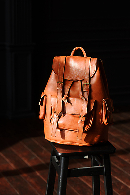 포토 JPG 해외이미지 모델 학생 디자인 교육 백그라운드 가방 오렌지 배낭 학교 갈색머리 손잡이 사람없음 갈색 유행 수확 짐 업무 클래식 우아함 가죽 싱글 복고 잠금 경영 수하물 스트랩 옛날 울퉁불퉁 스타일 해외202310 해외포토 헤어스타일 잡화 컬러 컨셉 농업 과일 비즈니스 작업 보안 파일형식