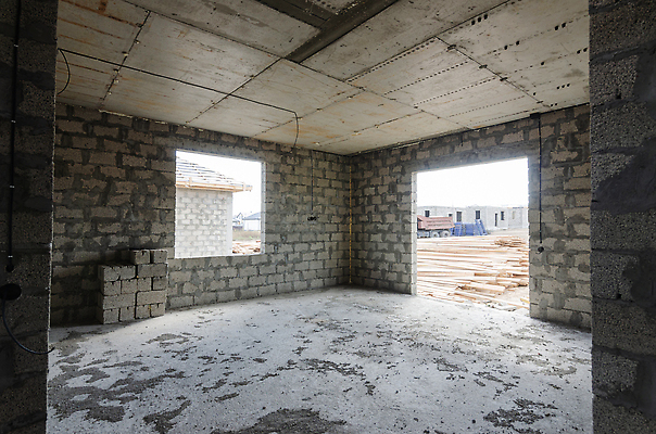 포토 JPG 해외이미지 벽 거실 건축양식 창문 설계 벽돌 바닥 주택 사람없음 내부 건물 블록 방 홀 큼 천장 시골집 개발 교외 해외202310 해외포토 건축물 건축 컨셉 공간 크기 파일형식