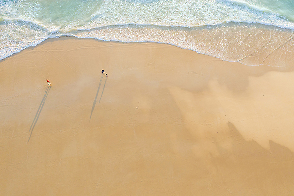 포토 JPG 해외이미지 계절 아시아 모래 파도 바다 섬 여행 백그라운드 컨셉 우산 태국 자연 휴가 휴식 안테나 사람 풍경 해변 사람없음 야외 물 여름 파란색 비키니 뷰티 여행객 맑음 자유 군중 조감도 터키석 푸켓 해외202310 해외포토 자연요소 수영복 나라 컬러 통신 날씨 보석 생태계 파일형식