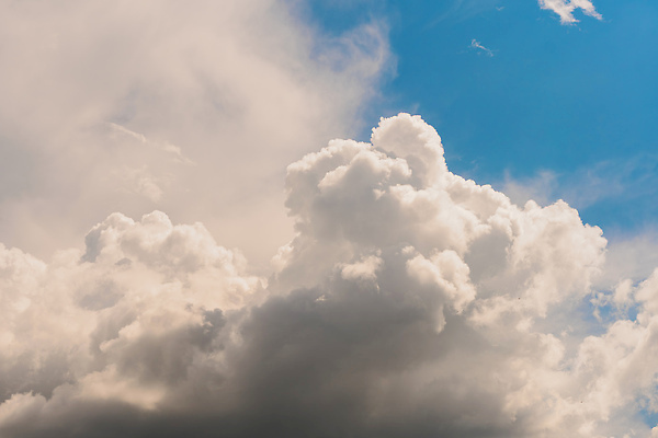 포토 JPG 해외이미지 백그라운드 자연 벽지 하늘 날씨 사람없음 야외 파란색 빛 햇빛 태양 뷰티 우주 환경 맑음 봄 흰색 천국 흐림 해외202310 해외포토 자연요소 계절 컬러 생태계 파일형식