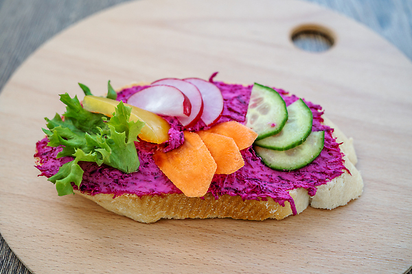 포토 JPG 해외이미지 접시 음식 빵 잎 다이어트 토마토 채소 샌드위치 건강 육류 사람없음 목재 빨간색 초록색 식사 샐러드 신선 고명 선택 아침식사 만취 먹기 햄 슬라이스 브런치 토스트 후추 노른자 바질 내추럴 점심식사 딜 삶기 호밀 개조 맛있는 해외202310 해외포토 나무 식물 식기 컬러 컨셉 식재료 재료 모션 곡류 계란 향신료 술취함 파일형식