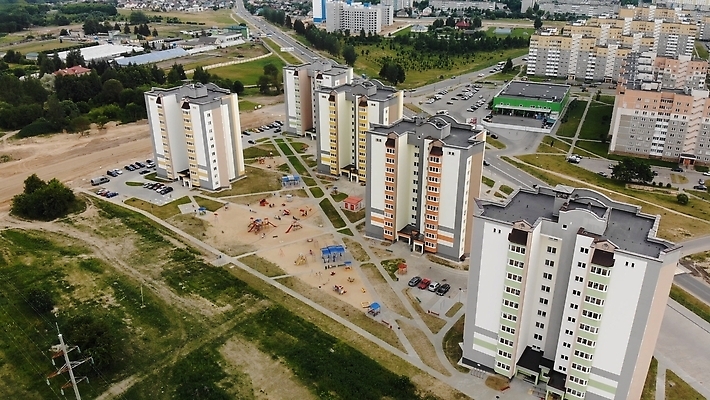포토 JPG 해외이미지 외관 유럽 패턴 건축양식 창문 하늘 부동산 새로움 아파트 주택 사람없음 야외 건물 파란색 고층빌딩 블록 발코니 흰색 도시 재산 플랫 투자 장면 지역 연립주택 이웃 개발 복잡 해외202310 해외포토 건축물 건축 나라 컬러 컨셉 무늬 비즈니스 빌딩 금융 파일형식