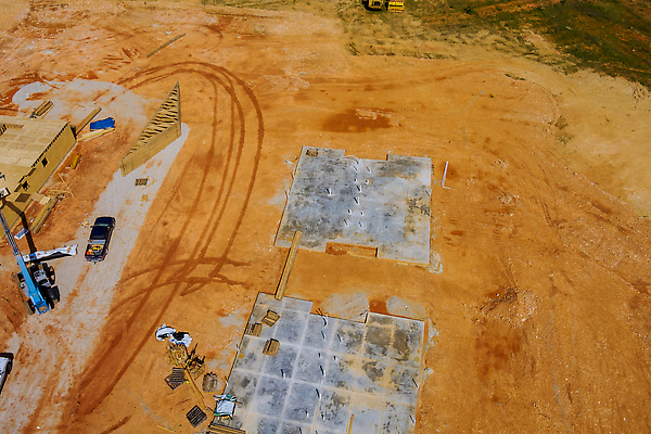 포토 JPG 해외이미지 직업 산업 노동자 바닥 주택 건설업 직장 사람없음 야외 건물 장비 건설현장 업무 천 준비 시멘트 지하 개발 건축업자 땅바닥 콘크리트 건설근로자 해외202310 해외포토 건축물 건축 회사 직물 작업 파일형식